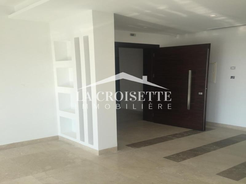 Appartement S+3 avec terrasse vue sur lac aux Berges du Lac 2 